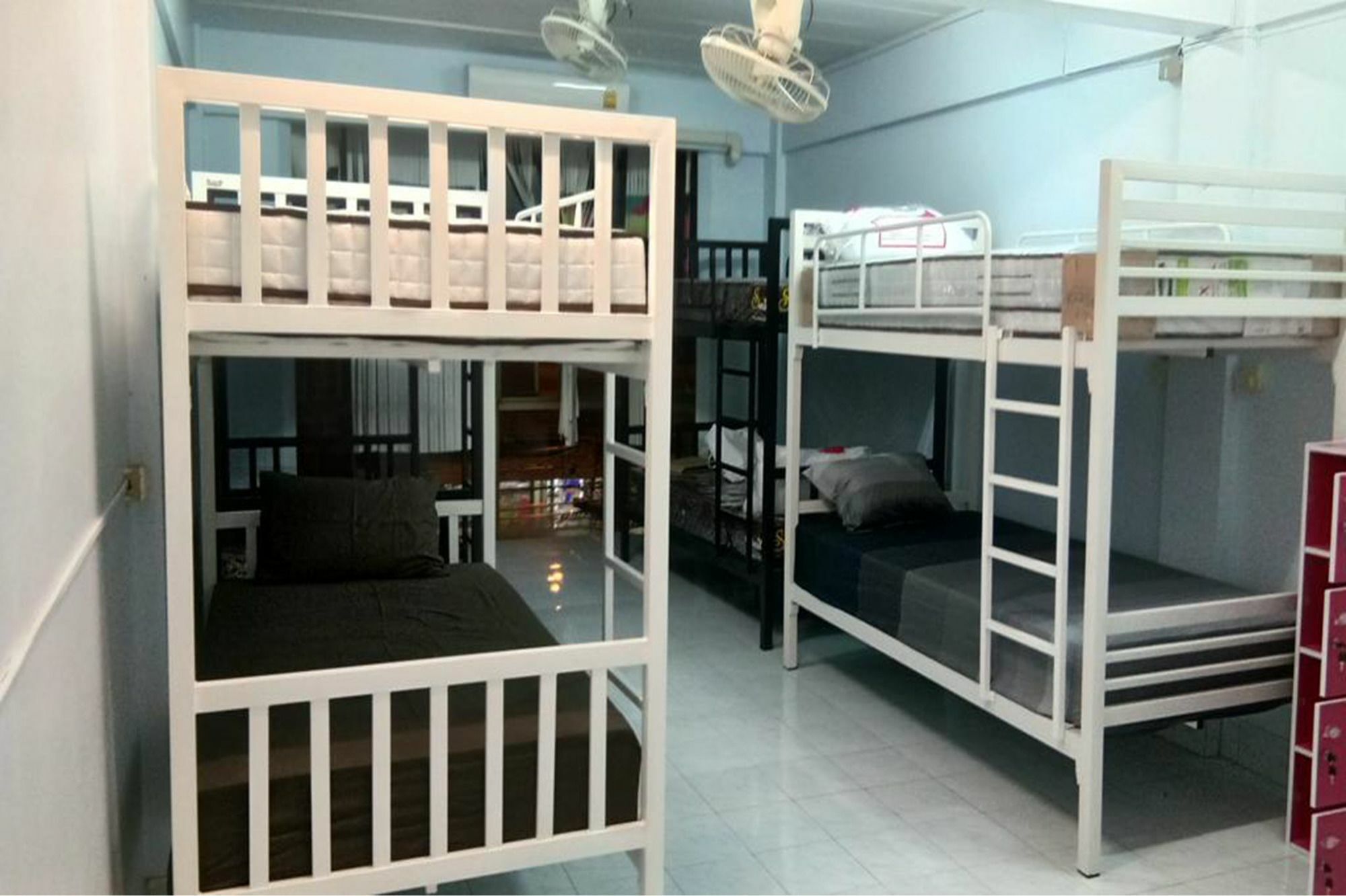 Shady'S Hostel Pattaya Ngoại thất bức ảnh