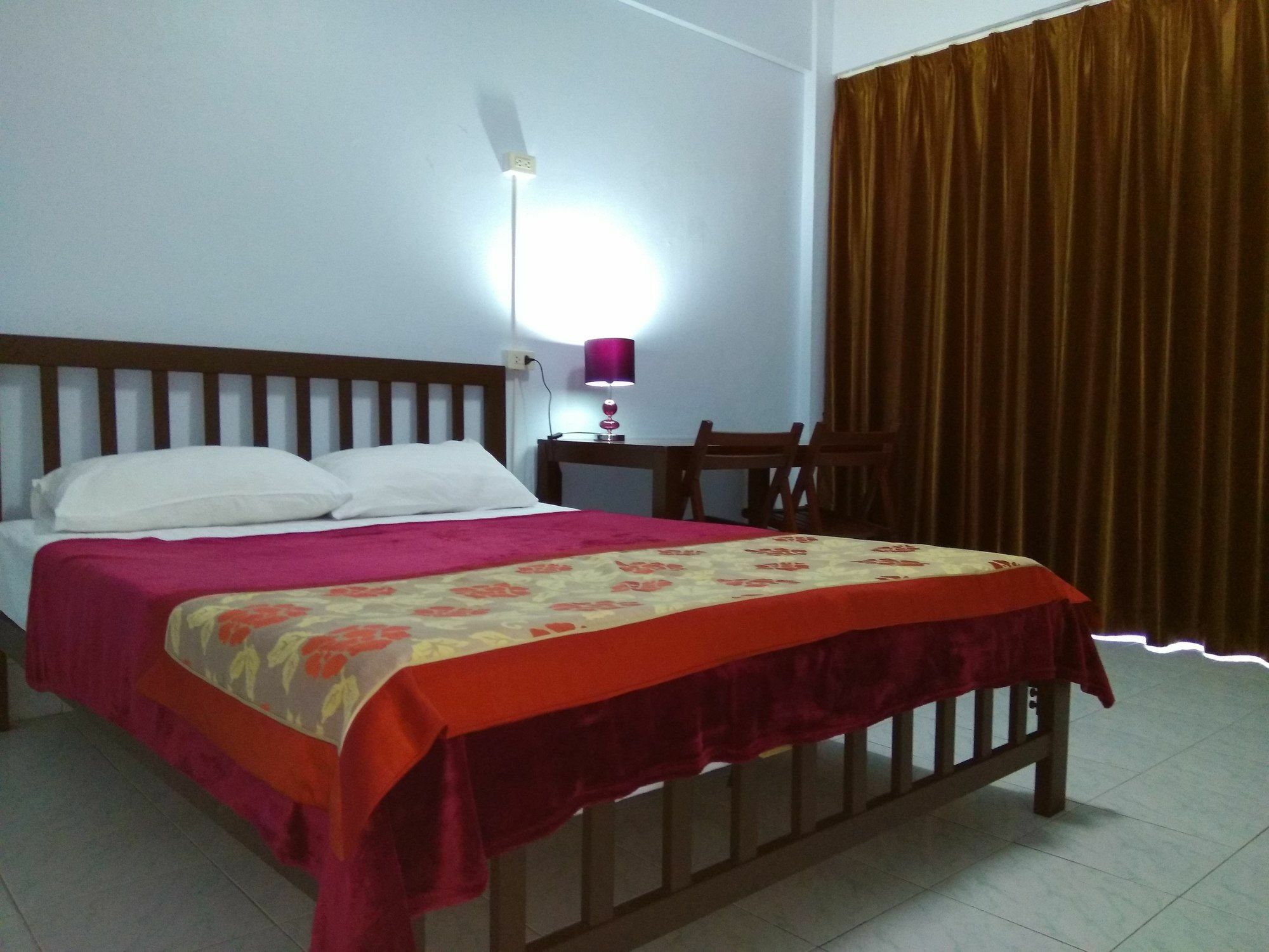 Shady'S Hostel Pattaya Ngoại thất bức ảnh